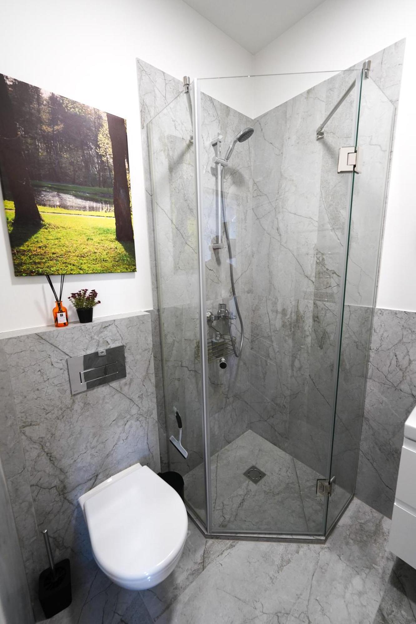 Amber Light Self-Check-In Apartments Kaunas Ngoại thất bức ảnh
